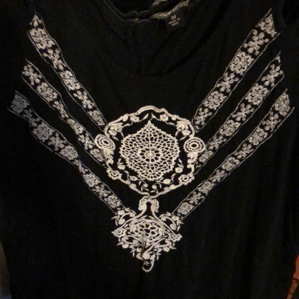 Shirt - Picture 3 of 4